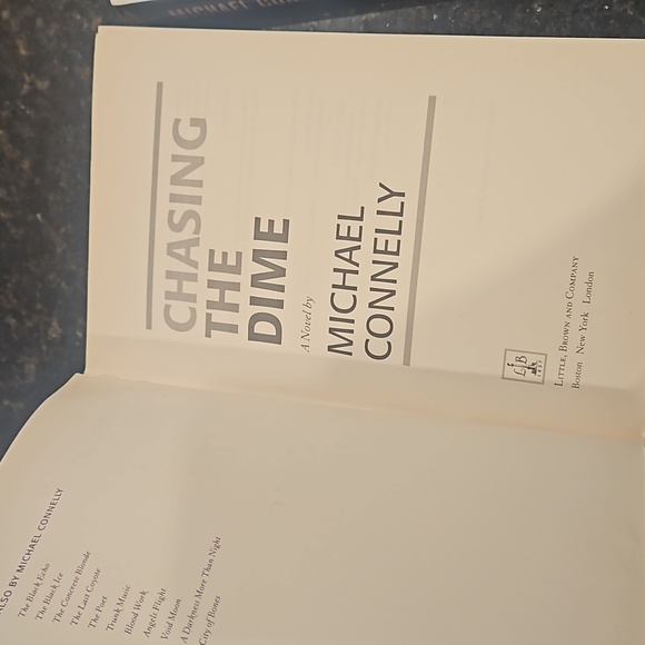 Michael Connelly books: Fair Warning, the Reversal, and Chasing the Dime - Picture 3 of 5